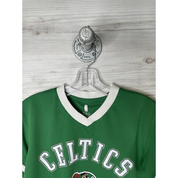 Boston Celtics Jersey Youth Medium 10/12 Green NBA Basketball Kyrie Irving 11 - Picture 2 of 9